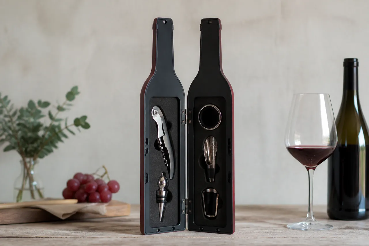 Coffret en forme de bouteille pour amateur de vin
